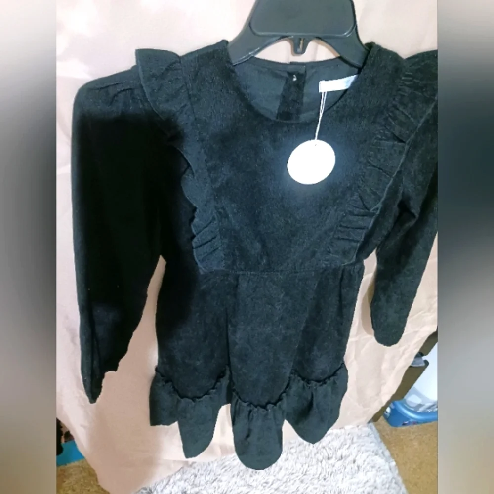 Girls dress - Picture 2 of 6